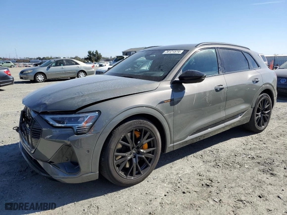 2022 Audi e-tron Chronos with VIN WA1VABGE4NB040071, listed as a Copart auction lot 76121574 with 15,418 mi miles and Salvage Title. Bid and sale history available at carsss.com. Image 1.
