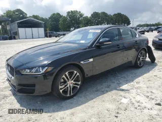 2017 Jaguar XE 35t Premium z VIN SAJAJ4BVXHA968616, wystawiony jako Copart lot #57204015 z przebiegiem 85 665 mil mil oraz Szkoda całkowita • Salvage title. Historia ofert i sprzedaży dostępna na DreamBid. Obrazek 1.