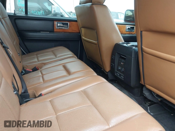 2011 Lincoln Navigator z VIN 5LMJJ2H56BEJ00020, wystawiony jako IAAI lot #41821157 z przebiegiem 143 284 mil mil oraz . Historia ofert i sprzedaży dostępna na DreamBid. Obrazek 8.