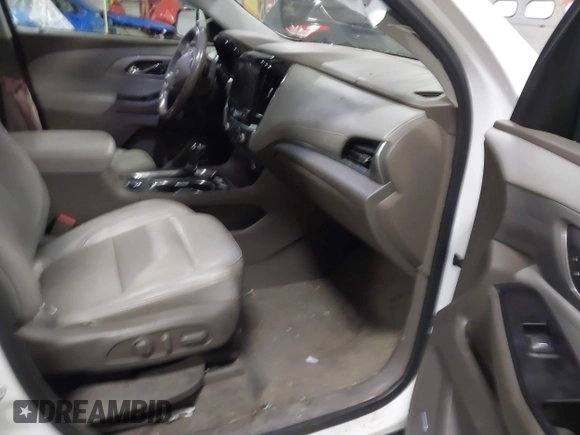 2018 Chevrolet Traverse LT Leather with VIN 1GNEVHKW3JJ230464, listed as a IAAI auction lot 41184358 with 132,189 mi miles. Bid and sale history available at carsss.com. Image 5.