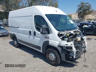 2019 Ram ProMaster Cargo with VIN 3C6TRVBG9KE515865, listed as a IAAI auction lot 42130584 with 123,341 mi miles. Bid and sale history available at carsss.com. Image 1.