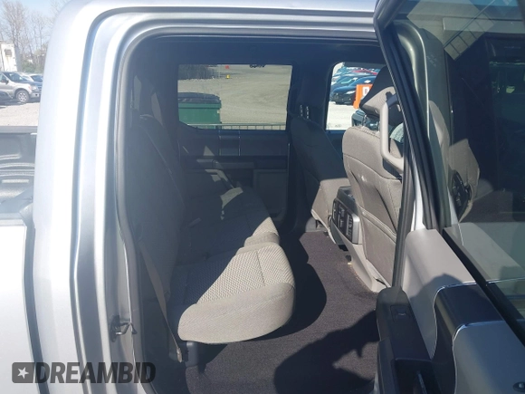 2015 Ford F-150 XL with VIN 1FTEW1CP8FFC60476, listed as a IAAI auction lot 41872172 with 133,096 mi miles. Bid and sale history available at carsss.com. Image 8.