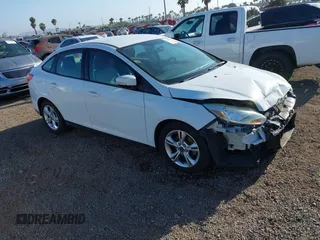 2013 Ford Focus SE z VIN 1FADP3F21DL116700, wystawiony jako IAAI lot #42328726 z przebiegiem 125 964 mil mil oraz . Historia ofert i sprzedaży dostępna na DreamBid. Obrazek 1.