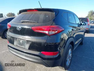 2017 Hyundai Tucson SE with VIN KM8J23A42HU277007, listed as a IAAI auction lot 41347764 with 70,472 mi miles and . Bid and sale history available at DreamBid. Image 4.