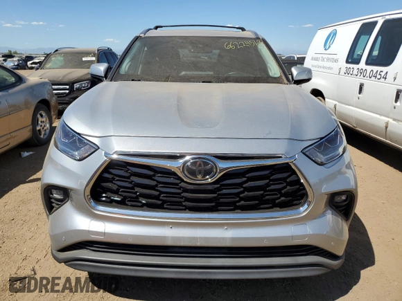 2021 Toyota Highlander Limited z VIN 5TDDZRBH3MS079939, wystawiony jako Copart lot #66224563 z przebiegiem 23 999 mil mil oraz Czysty tytuł • Clean title. Historia ofert i sprzedaży dostępna na DreamBid. Obrazek 5.