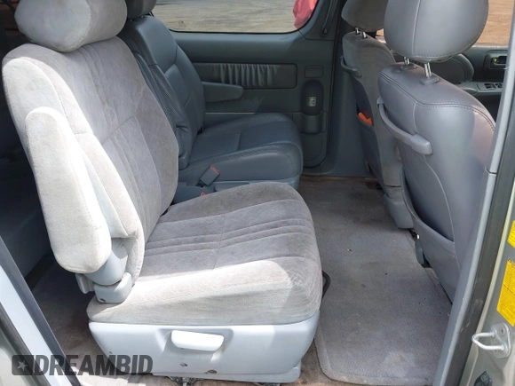 2001 Toyota Sienna LE with VIN 4T3ZF13C91U395004, listed as a IAAI auction lot 42314687 with Not provided miles and . Bid and sale history available at DreamBid. Image 8.