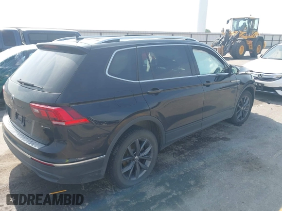 2022 Volkswagen Tiguan SE with VIN 3VV2B7AX0NM146315, listed as a IAAI auction lot 42512975 with 40,577 mi miles and . Bid and sale history available at DreamBid. Image 4.