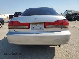 2001 Honda Accord LX z VIN 3HGCG66571G711496, wystawiony jako Copart lot #55837635 z przebiegiem 241 017 mil mil oraz Szkoda całkowita • Salvage title. Historia ofert i sprzedaży dostępna na DreamBid. Obrazek 6.