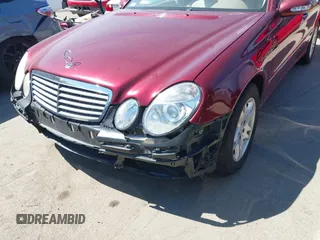 2005 Mercedes-Benz E-Class 3.2L with VIN WDBUF65J15A637760, listed as a IAAI auction lot 41842173 with 97,439 mi miles. Bid and sale history available at carsss.com. Image 6.