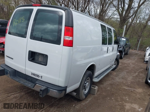 2021 Chevrolet Express Cargo Van with VIN 1GCWGAF77M1204620, listed as a IAAI auction lot 41933567 with 51,880 mi miles. Bid and sale history available at carsss.com. Image 4.