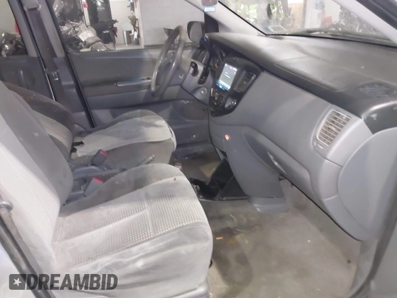 2005 Mazda MPV LX with VIN JM3LW28A350543216, listed as a IAAI auction lot 41417804 with 199,851 mi miles. Bid and sale history available at carsss.com. Image 5.