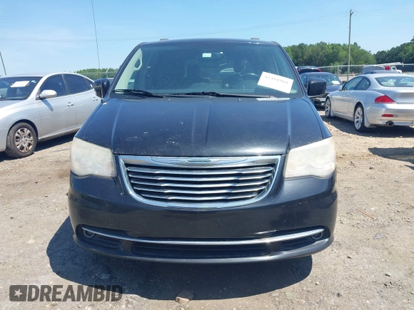 2014 Chrysler Town & Country Touring z VIN 2C4RC1BG2ER348099, wystawiony jako IAAI lot #42411961 z przebiegiem 249 144 mil mil oraz . Historia ofert i sprzedaży dostępna na DreamBid. Obrazek 6.