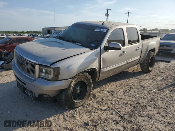 2008 GMC Sierra Denali z VIN 2GTEK638381159485, wystawiony jako Copart lot #49796715 z przebiegiem 240 284 mil mil oraz Szkoda całkowita • Salvage title. Historia ofert i sprzedaży dostępna na DreamBid. Obrazek 1.