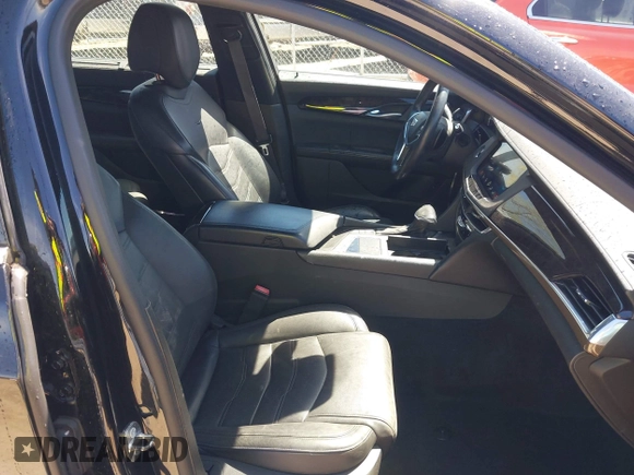 2017 Cadillac CT6 Luxury AWD z VIN 1G6KD5RS5HU133097, wystawiony jako IAAI lot #42144553 z przebiegiem 167 460 mil mil oraz . Historia ofert i sprzedaży dostępna na DreamBid. Obrazek 5.