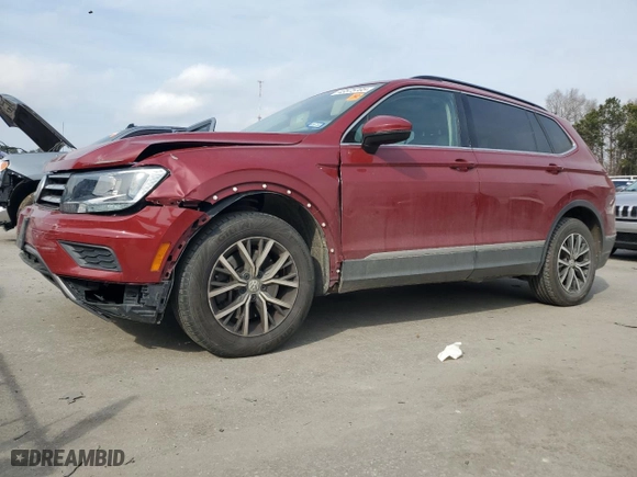 2020 Volkswagen Tiguan SE with VIN 3VV3B7AX3LM019091, listed as a Copart auction lot 43575705 with 135,578 mi miles and Salvage Title. Bid and sale history available at carsss.com. Image 1.