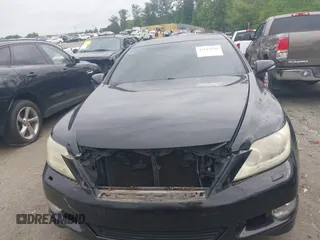 2011 Lexus LS 460 with VIN JTHBL5EF0B5107595, listed as a IAAI auction lot 42113339 with 194,768 mi miles and . Bid and sale history available at DreamBid. Image 12.