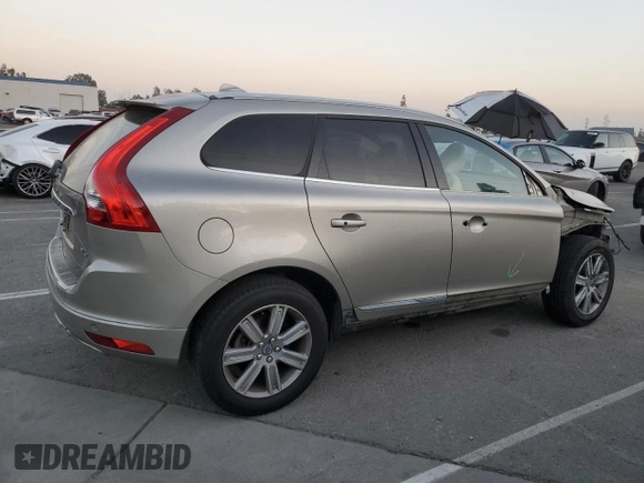 2016 Volvo XC60 T6 Drive-E z VIN YV449MDK4G2856889, wystawiony jako Copart lot #83114094 z przebiegiem 126 561 mil mil oraz Szkoda całkowita • Salvage title. Historia ofert i sprzedaży dostępna na DreamBid. Obrazek 3.