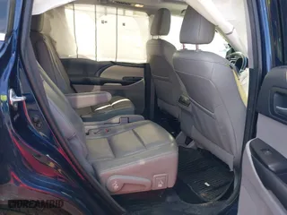 2014 Toyota Highlander XLE with VIN 5TDJKRFH2ES009559, listed as a IAAI auction lot 41913766 with 175,290 mi miles. Bid and sale history available at carsss.com. Image 8.