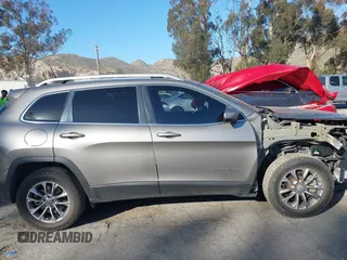 2019 Jeep Cherokee Altitude с VIN 1C4PJMLB4KD113512, выставлен на аукционе IAAI как лот 41620815 с пробегом 53 182 миль миль и . История ставок и продаж доступна на DreamBid. Изображение 14.