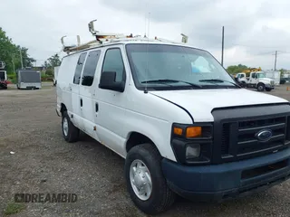 2009 Ford Econoline Cargo z VIN 1FTNE24L89DA20168, wystawiony jako IAAI lot #42245830 z przebiegiem 132 839 mil mil oraz . Historia ofert i sprzedaży dostępna na DreamBid. Obrazek 1.