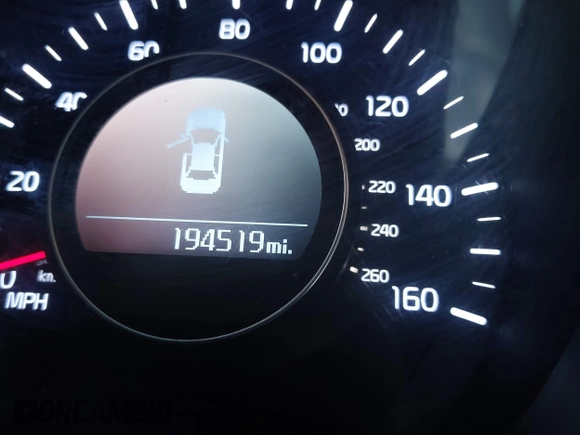 2014 Kia Optima LX with VIN KNAGM4A70E5482966, listed as a IAAI auction lot 42109539 with 194,519 mi miles and . Bid and sale history available at carsss.com. Image 7.