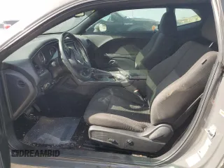 2018 Dodge Challenger SXT z VIN 2C3CDZAG4JH118524, wystawiony jako Copart lot #49784495 z przebiegiem 142 701 mil mil oraz Szkoda całkowita • Salvage title. Historia ofert i sprzedaży dostępna na DreamBid. Obrazek 7.