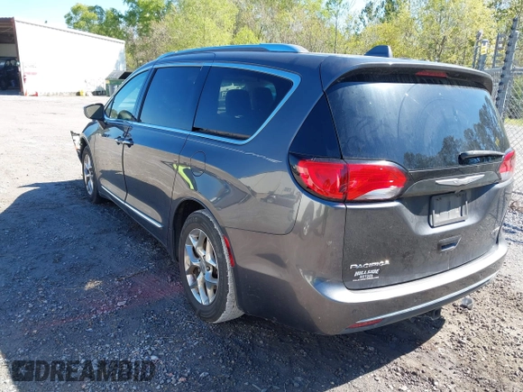 2017 Chrysler Pacifica Limited with VIN 2C4RC1GG1HR512911, listed as a IAAI auction lot 41850887 with 147,403 mi miles and . Bid and sale history available at DreamBid. Image 3.