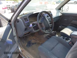 2001 Nissan Frontier XE with VIN 1N6DD26SX1C333734, listed as a IAAI auction lot 42376797 with 148,577 mi miles and . Bid and sale history available at DreamBid. Image 8.