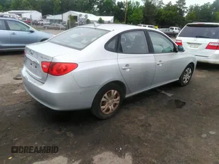 2010 Hyundai Elantra GLS z VIN KMHDU4AD6AU185885, wystawiony jako IAAI lot #42466100 z przebiegiem 200 842 mil mil oraz . Historia ofert i sprzedaży dostępna na DreamBid. Obrazek 4.