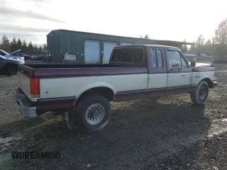 1990 Ford F-250 with VIN 1FTHX25M5LKB09701, listed as a Copart auction lot 47567725 with 42,975 mi miles and Salvage Title. Bid and sale history available at carsss.com. Image 3.