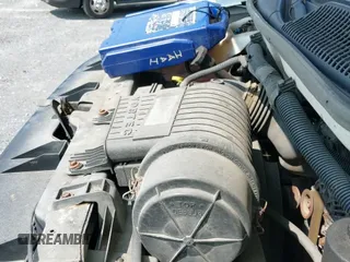 2010 Chevrolet Express Cargo z VIN 1GCZGFBG1A1126735, wystawiony jako IAAI lot #43114880 z przebiegiem 324 045 mil mil oraz . Historia ofert i sprzedaży dostępna na DreamBid. Obrazek 12.