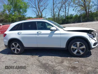 2019 Mercedes-Benz GLC 300 z VIN WDC0G4JB8KF594043, wystawiony jako IAAI lot #41999378 z przebiegiem 65 273 mil mil oraz . Historia ofert i sprzedaży dostępna na DreamBid. Obrazek 14.