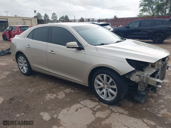 2015 Chevrolet Malibu LTZ with VIN 1G11F5SL0FF110827, listed as a IAAI auction lot 41932211 with 117,251 mi miles. Bid and sale history available at carsss.com. Image 1.