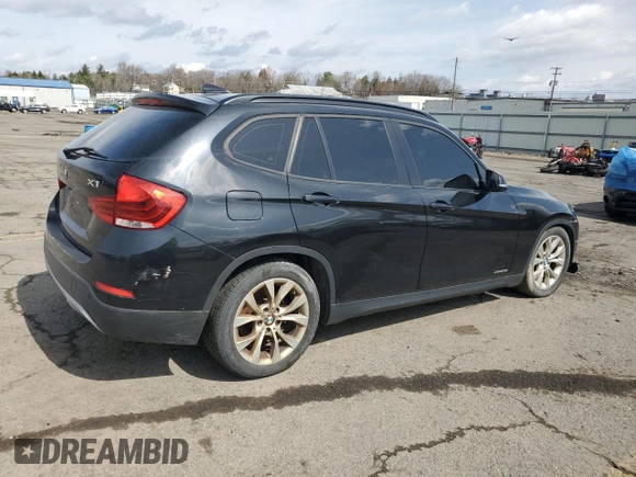 2014 BMW X1 xDrive28i z VIN WBAVL1C5XEVY20300, wystawiony jako Copart lot #51334275 z przebiegiem 175 652 mil mil oraz Tytuł czysty. Historia ofert i sprzedaży dostępna na DreamBid. Obrazek 3.