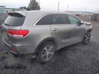 2017 Kia Sorento EX with VIN 5XYPHDA50HG309241, listed as a IAAI auction lot 41799412 with 104,890 mi miles and . Bid and sale history available at DreamBid. Image 4.