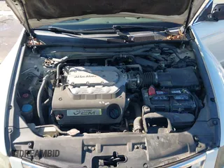 2009 Honda Accord EX-L with VIN 1HGCP36819A011542, listed as a IAAI auction lot 41764124 with 124,455 mi miles and . Bid and sale history available at DreamBid. Image 10.