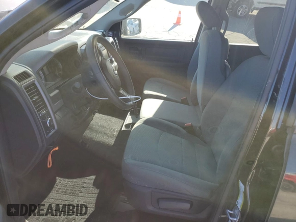 2018 Ram 1500 Express z VIN 3C6RR7KG7JG235452, wystawiony jako Copart lot #45942225 z przebiegiem 85 719 mil mil oraz Szkoda całkowita • Salvage title. Historia ofert i sprzedaży dostępna na DreamBid. Obrazek 7.
