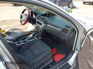 2010 Ford Fusion SE z VIN 3FAHP0HA8AR350320, wystawiony jako IAAI lot #42431622 z przebiegiem 245 719 mil mil oraz . Historia ofert i sprzedaży dostępna na DreamBid. Obrazek 5.