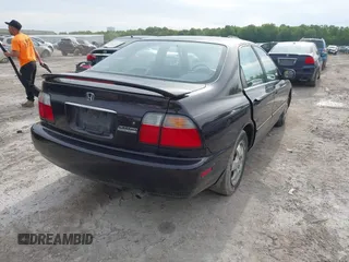 1997 Honda Accord Special Edition с VIN 1HGCD5607VA090224, выставлен на аукционе IAAI как лот 42346274 с пробегом 184 794 миль миль и . История ставок и продаж доступна на DreamBid. Изображение 4.