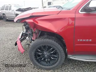 2015 Chevrolet Tahoe LTZ z VIN 1GNSKCKC6FR276531, wystawiony jako IAAI lot #41692617 z przebiegiem 124 010 mil mil oraz . Historia ofert i sprzedaży dostępna na DreamBid. Obrazek 18.