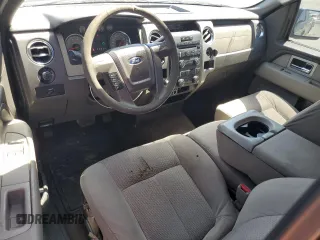 2010 Ford F-150 XL с VIN 1FTMF1CW8AKA64850, выставлен на аукционе Copart как лот 56169285 с пробегом 183 157 миль миль и Списание • Salvage title. История ставок и продаж доступна на DreamBid. Изображение 8.