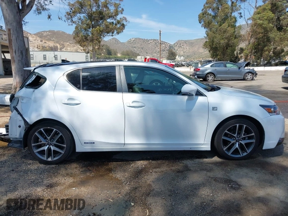 2015 Lexus CT 200h Hybrid with VIN JTHKD5BH1F2223320, listed as a IAAI auction lot 42087493 with 132,577 mi miles. Bid and sale history available at carsss.com. Image 14.