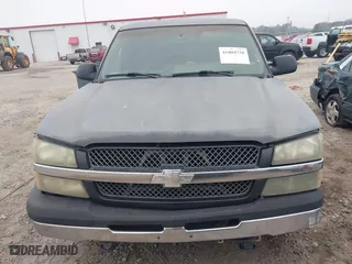 2003 Chevrolet Silverado 1500 LS with VIN 2GCEC19T131315205, listed as a IAAI auction lot 41804738 with 207,940 mi miles. Bid and sale history available at carsss.com. Image 13.
