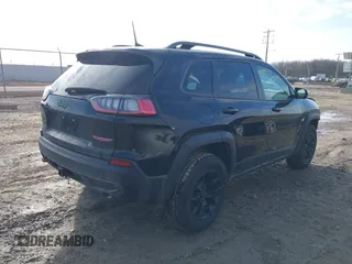 2020 Jeep Cherokee Trailhawk z VIN 1C4PJMBX5LD532516, wystawiony jako IAAI lot #41730502 z przebiegiem 85 543 mil mil oraz . Historia ofert i sprzedaży dostępna na DreamBid. Obrazek 4.