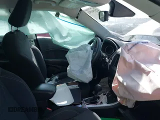 2019 Jeep Compass Sport с VIN 3C4NJCAB2KT614851, выставлен на аукционе IAAI как лот 42554192 с пробегом Не указан миль и . История ставок и продаж доступна на DreamBid. Изображение 5.