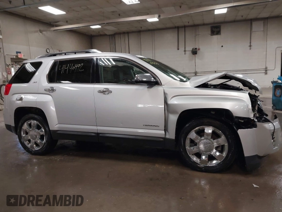 2010 GMC Terrain SLT-2 z VIN 2CTFLJEY5A6352333, wystawiony jako IAAI lot #41440492 z przebiegiem 58 607 mil mil oraz . Historia ofert i sprzedaży dostępna na DreamBid. Obrazek 14.