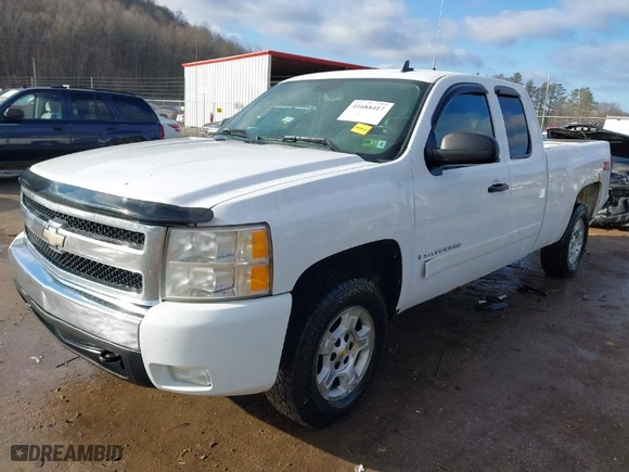 2008 Chevrolet Silverado 1500 LT w/1LT with VIN 2GCEK19J081239520, listed as a IAAI auction lot 41688417 with 288,432 mi miles. Bid and sale history available at carsss.com. Image 2.