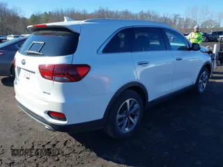 2019 Kia Sorento EX with VIN 5XYPHDA52KG478927, listed as a IAAI auction lot 41822495 with 33,052 mi miles and . Bid and sale history available at DreamBid. Image 4.