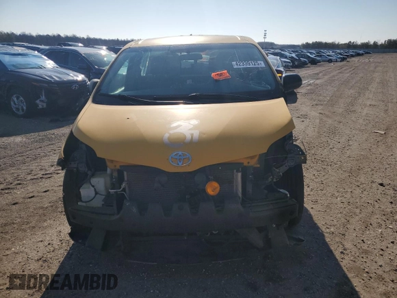2016 Toyota Sienna L with VIN 5TDZK3DC5GS717508, listed as a Copart auction lot 42339125 with 166,936 mi miles and Salvage title. Bid and sale history available at DreamBid. Image 5.