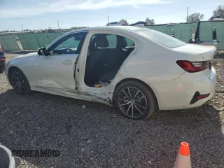 2019 BMW 3 Series 330i with VIN 3MW5R1J56K8B01545, listed as a Copart auction lot 82815374 with 52,655 mi miles and Salvage Title. Bid and sale history available at carsss.com. Image 2.